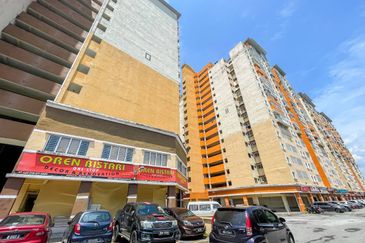 Residensi Bistaria, Ukay Bistari