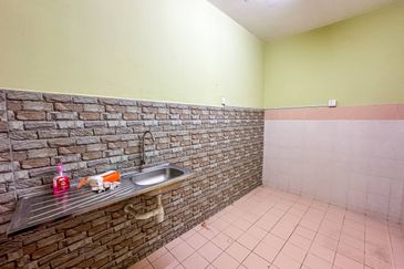 Residensi Bistaria, Ukay Bistari