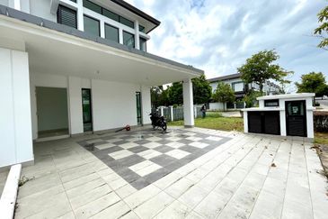 Tenderfields @ Eco Majestic