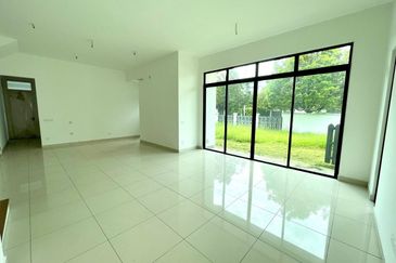 Tenderfields @ Eco Majestic