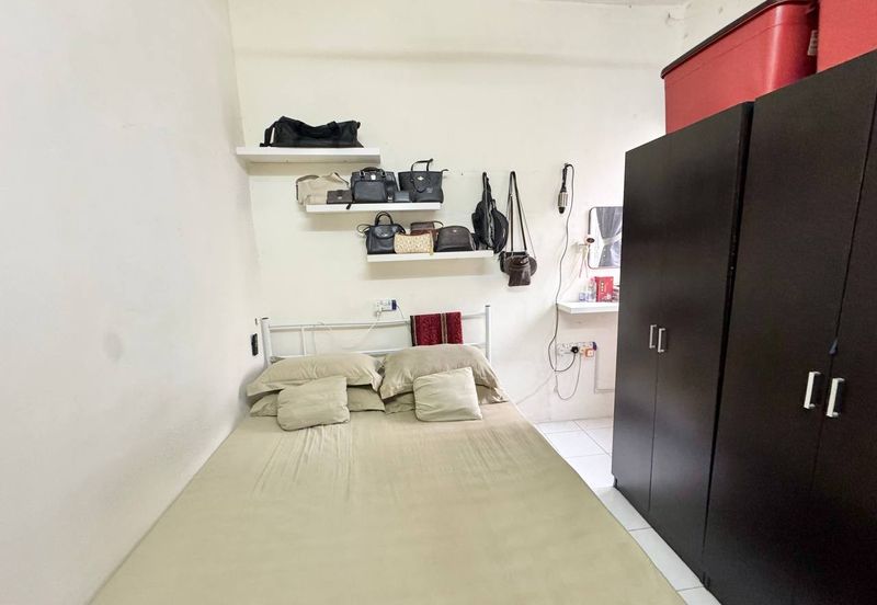 Taman Dahlia, Sepang