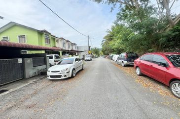 Taman Dahlia, Sepang