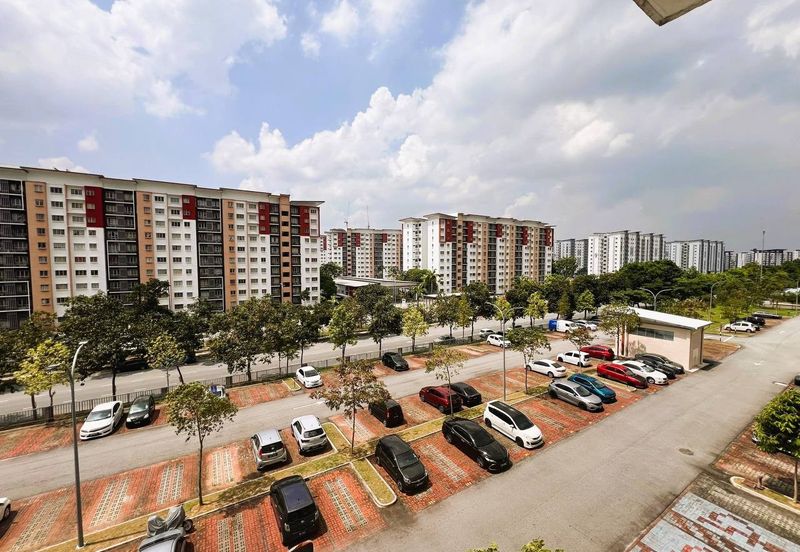 De Bayu Apartment @ Setia Alam