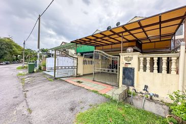 Jalan Impian Jaya 12