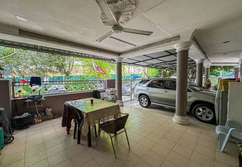 (CORNER LOT) Double Storey Terrace @ Bandar Tasik Selatan Kuala Lumpur
