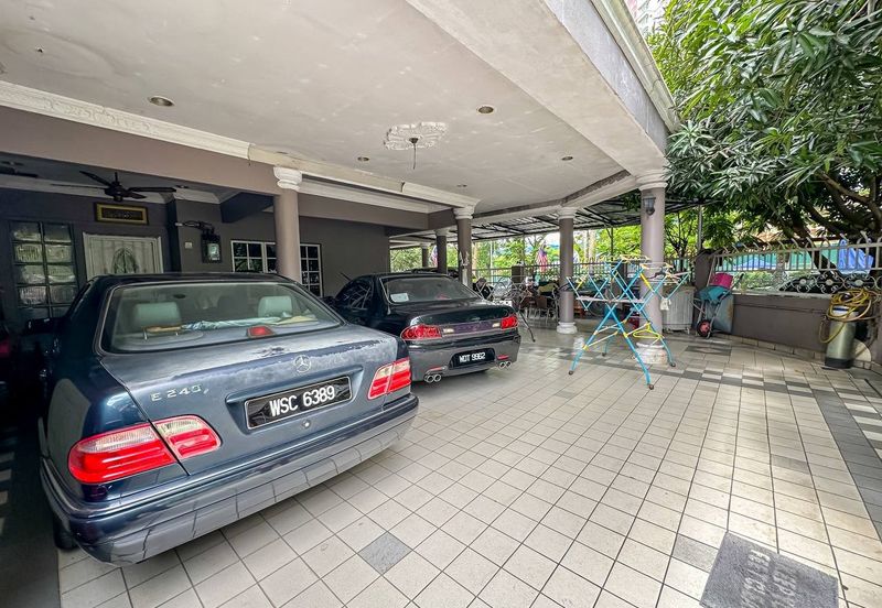 (CORNER LOT) Double Storey Terrace @ Bandar Tasik Selatan Kuala Lumpur