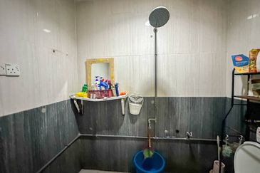 (CORNER LOT) Double Storey Terrace @ Bandar Tasik Selatan Kuala Lumpur