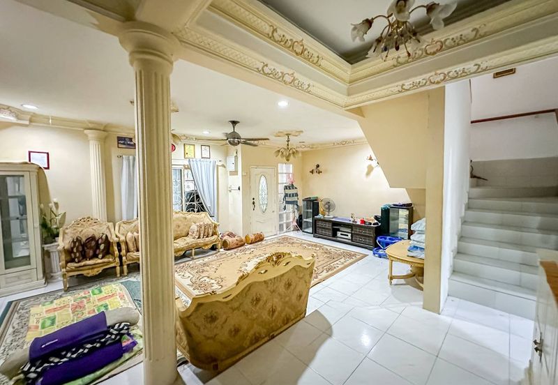 (CORNER LOT) Double Storey Terrace @ Bandar Tasik Selatan Kuala Lumpur