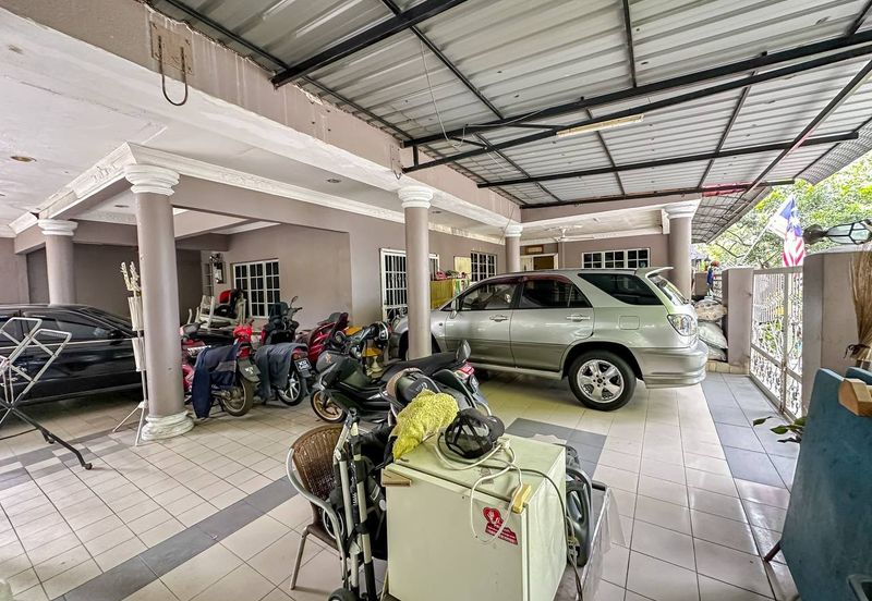 (CORNER LOT) Double Storey Terrace @ Bandar Tasik Selatan Kuala Lumpur