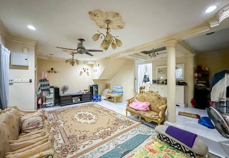 (CORNER LOT) Double Storey Terrace @ Bandar Tasik Selatan Kuala Lumpur