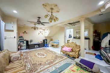 (CORNER LOT) Double Storey Terrace @ Bandar Tasik Selatan Kuala Lumpur