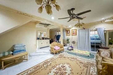 (CORNER LOT) Double Storey Terrace @ Bandar Tasik Selatan Kuala Lumpur