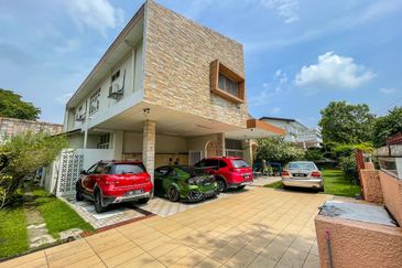 Jalan Kolam Air Lama 