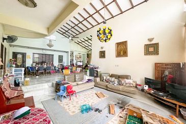 Jalan Kolam Air Lama 