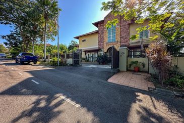 Impian Golf & Country Club