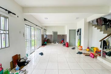 PELANGI HEIGHTS (TAMAN KAYANGAN)