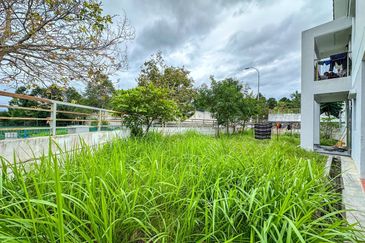 PELANGI HEIGHTS (TAMAN KAYANGAN)