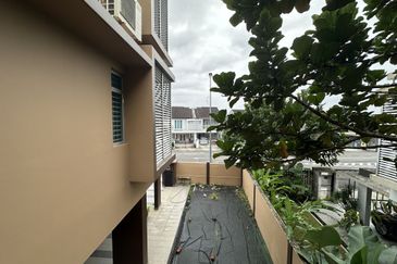 Twin Villas II @ Nusa Idaman