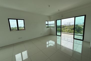 Ujana Executive Apartment