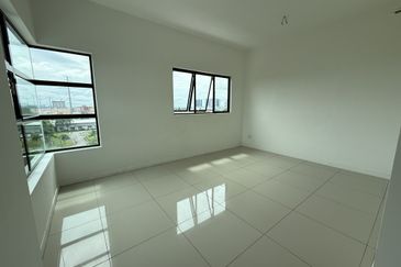 Ujana Executive Apartment