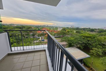 Ujana Executive Apartment