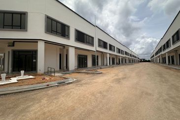 Eco Tropic Brand New Double Storey Shoplot 