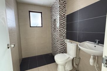 Ujana Executive Apartment