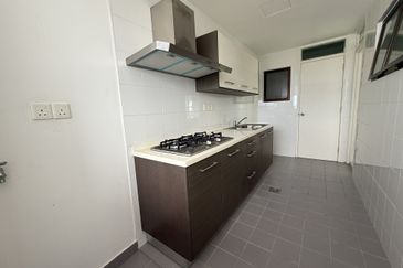 Ujana Executive Apartment
