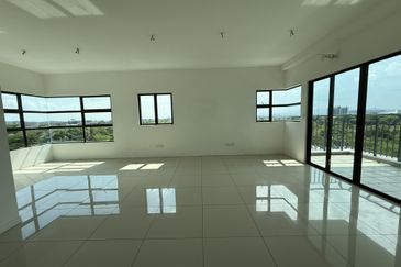 Ujana Executive Apartment