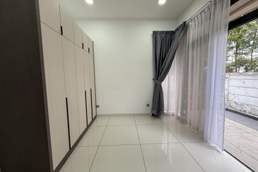 The Canal Garden North, Horizon Hills