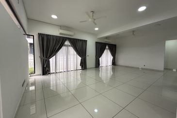 The Canal Garden North, Horizon Hills