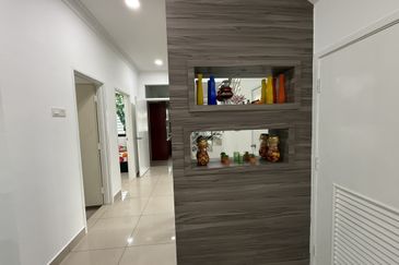 Maple Red, Adda Heights