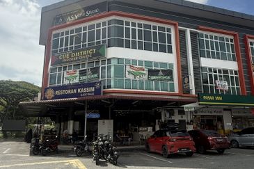 Empire Square 3 Storey Corner Shoplot