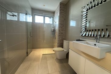 Somerset Puteri Harbour