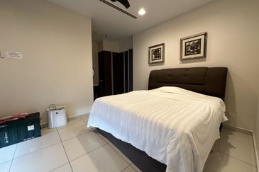 Somerset Puteri Harbour