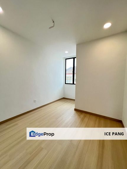 🏡For Sale Desa Cemerlang 2 Storey RM598k🥰, Johor, Ulu Tiram