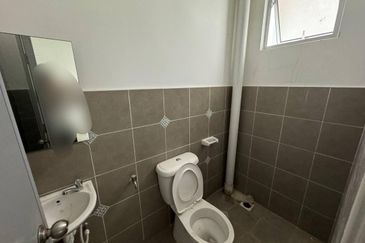 Jalan Austin Heights