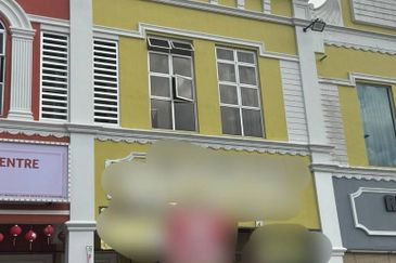 Jalan Austin Heights