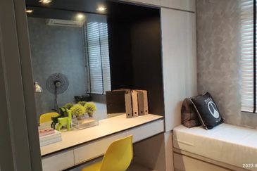 Meridin Bayvue Apartment