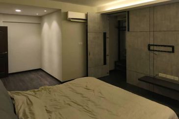 Aloha Tower Condominium