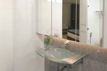 Aloha Tower Condominium