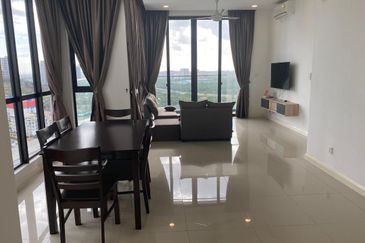 D\'Pristine @ Medini