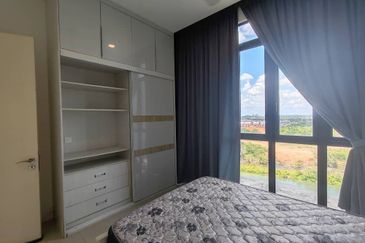 D\'Pristine @ Medini