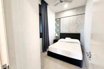 D\'Pristine @ Medini