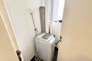 D\'Pristine @ Medini