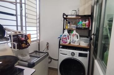 SKS Habitat Apartment, Larkin