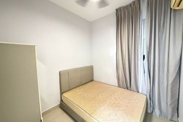 Meridin Bayvue Apartment