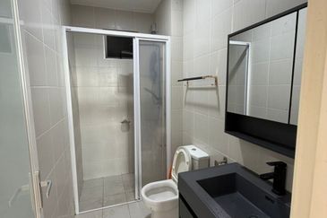 Meridin Bayvue Apartment