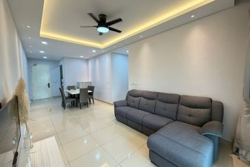 Meridin Bayvue Apartment