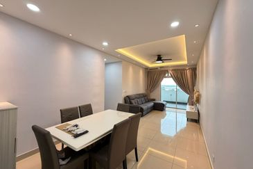 Meridin Bayvue Apartment